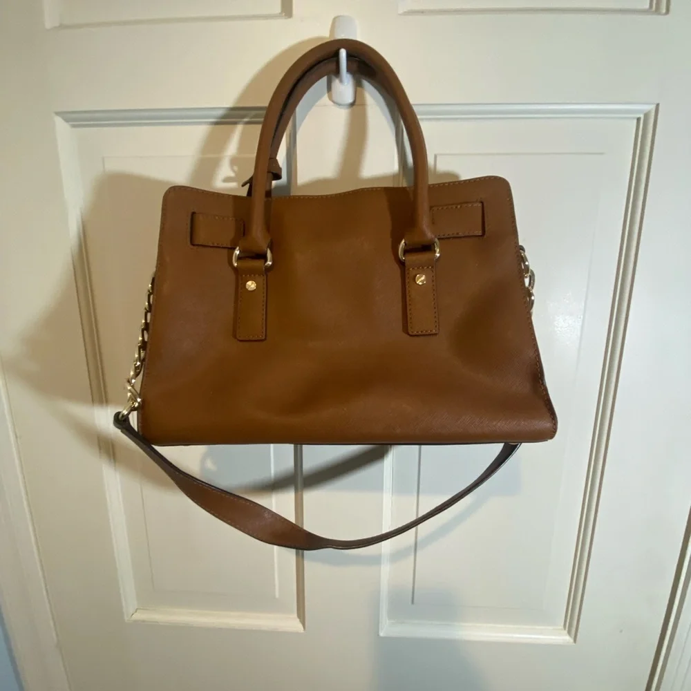 Michael Kors Hamilton East Shoulder Bag Like New - Picture 4 of 6